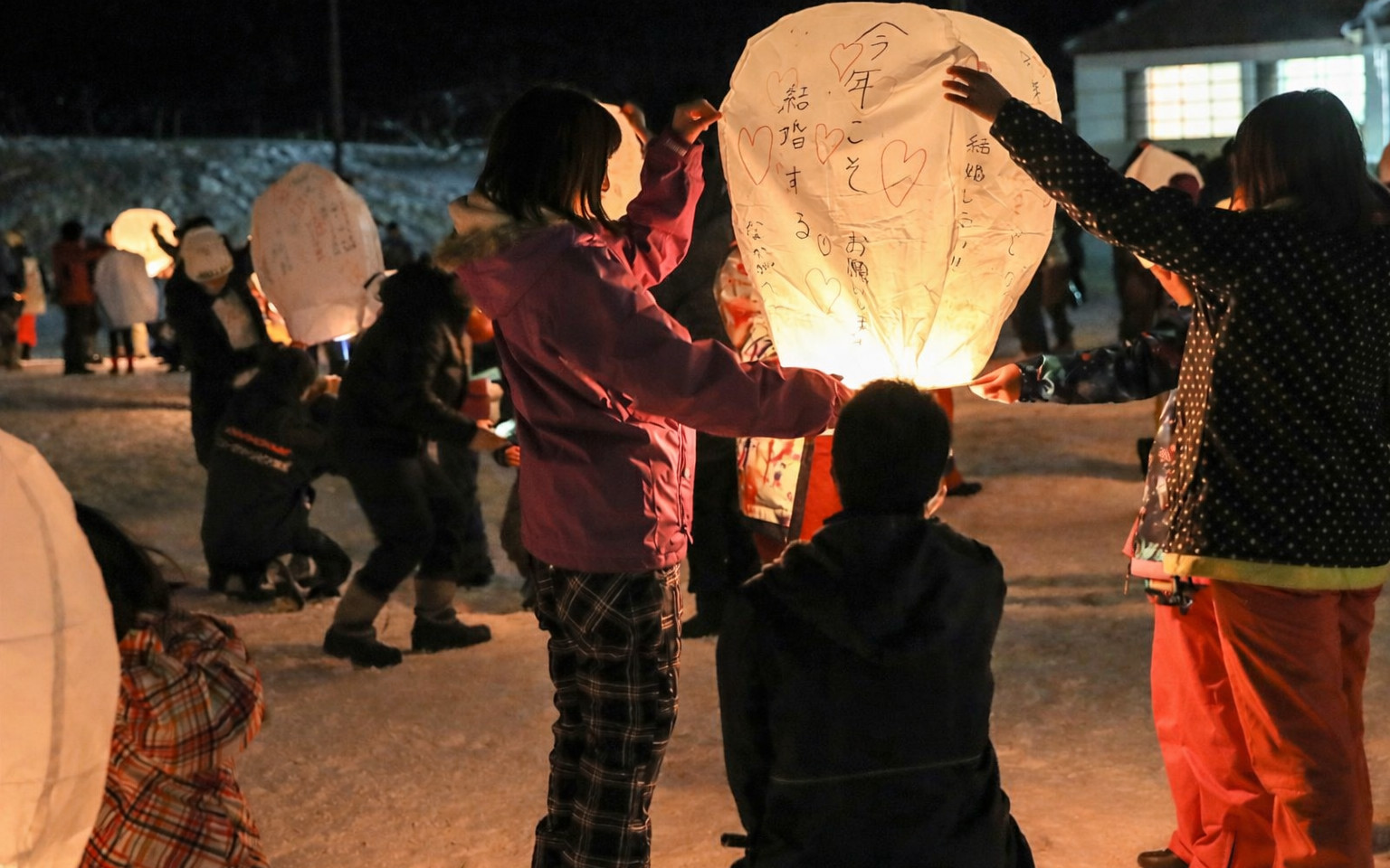 Sky Lantern Launch Experience in Niigata with Hot Spring Tickets