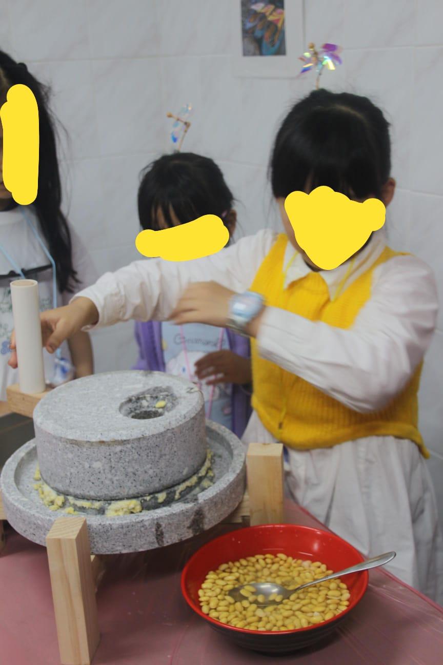 Tai O Tofu Pudding Making Workshop (Free Sightseeing Boat Ticket )