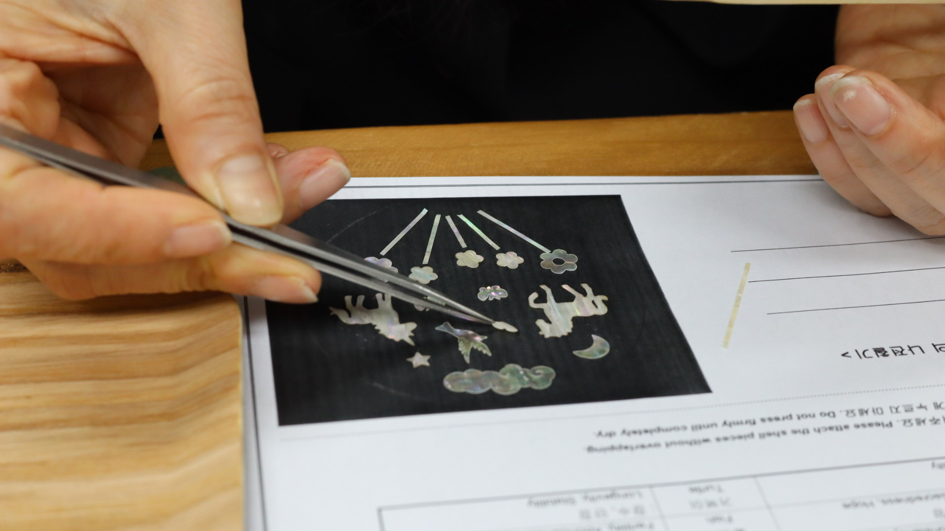 Seoul Traditional Korean Craft Class – Najeonchilgi Mother-of-Pearl 