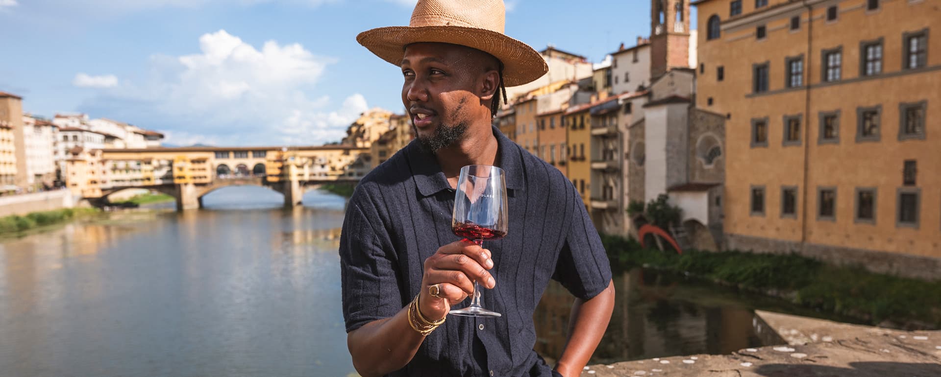 Wine-tasting experience in front of Ponte Vecchio