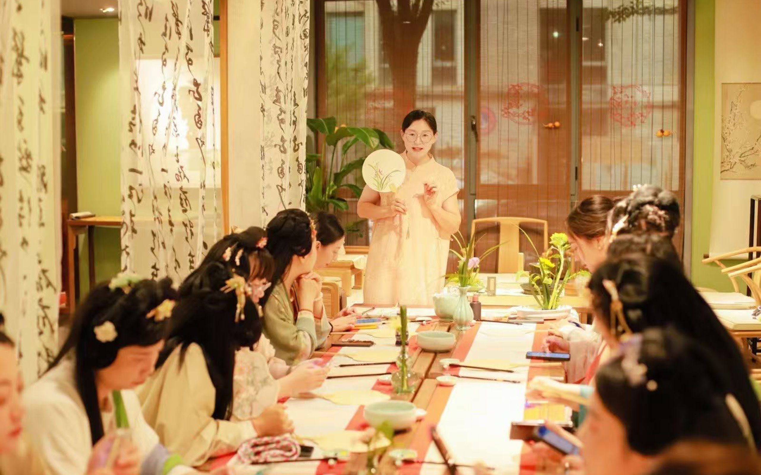 Shanghai DIY Tea Brewing, Incense Making & Sutra Transcription Half-Day Tour