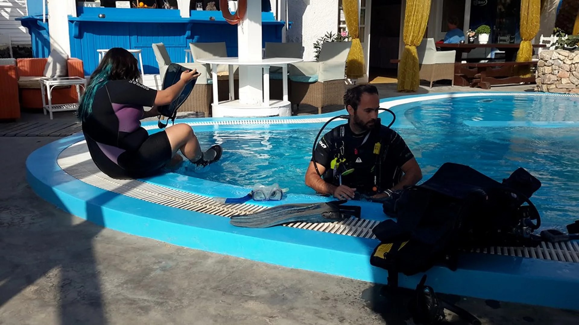 PADI Scuba Refresher in Athens with PADI 5 Star IDC