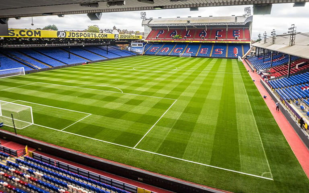 體驗這座體育場的寧靜,等待人群的歡呼聲 體驗這座體育場的寧靜,等待人群的歡呼聲