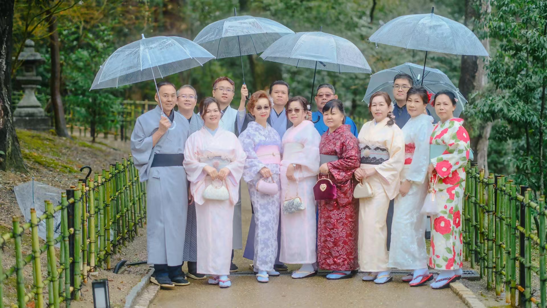 Our last group photo is a time capsule from high school — frozen fragments of laughter, still suspended in light. To develop a sequel decades later? What a joyful game of shadows and contrast!