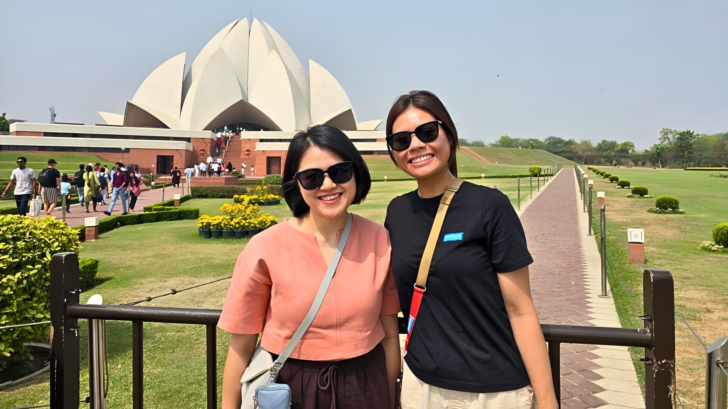 Private Old and New Delhi Full or Half-Day Guided Tour by Car