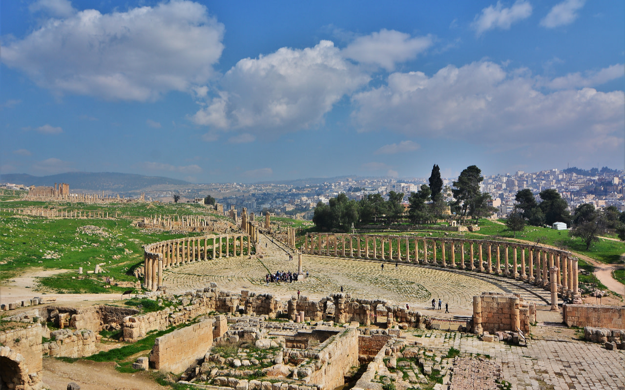 漫步於羅馬帝國曾經的疆域，在約旦的每一步都迴盪著歷史的足跡。