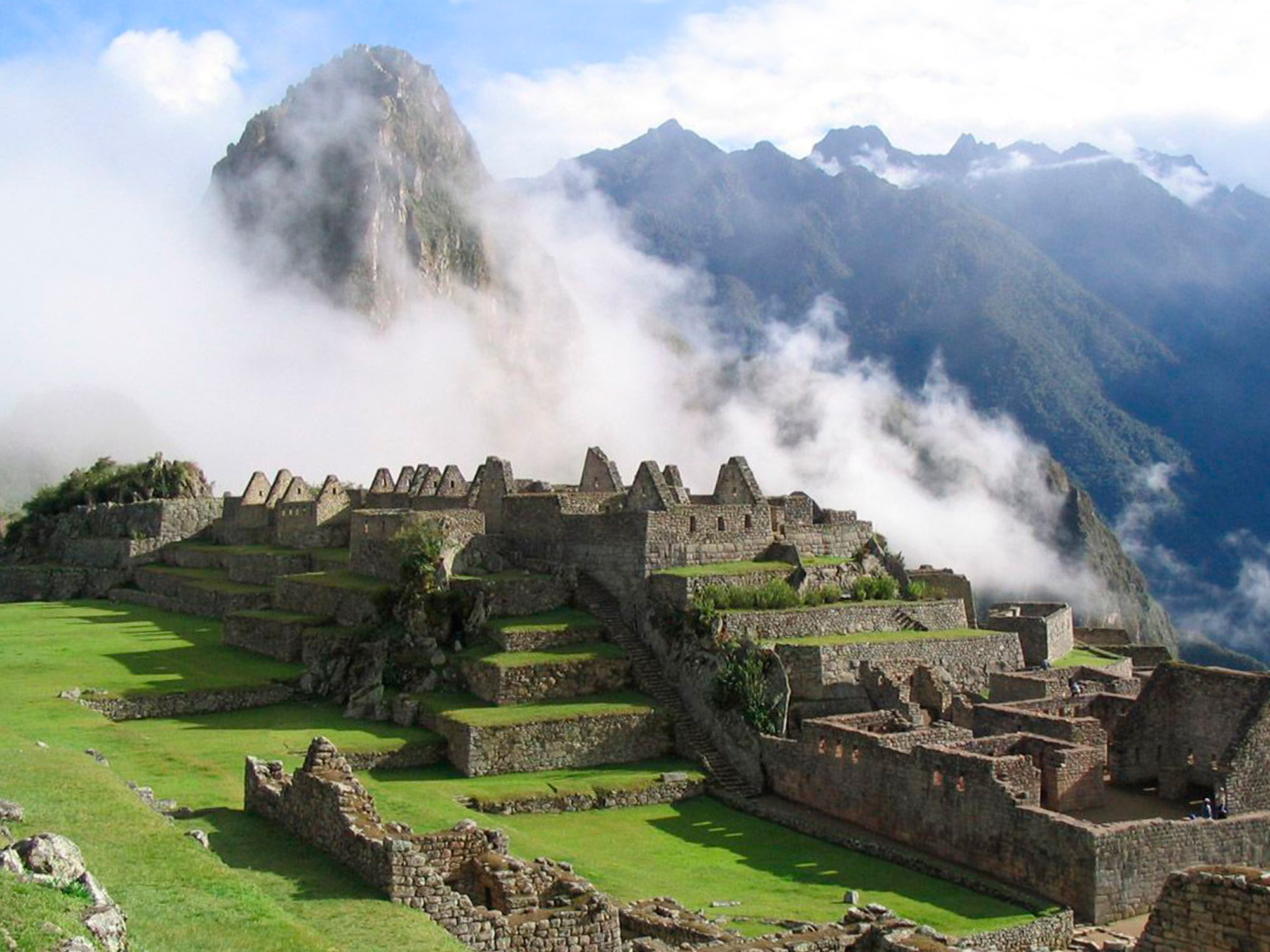 Cusco Sacred Valley & Machu Picchu 2-Day Small Group Tour
