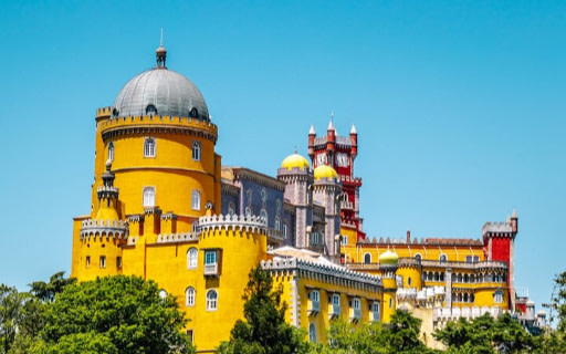 探索這顆葡萄牙瑰寶的繽紛色彩與令人驚嘆的建築