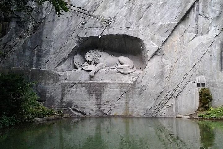 市内観光・ルツェルン湖クルーズ 日帰り少人数グループツアー（ルツェルン）