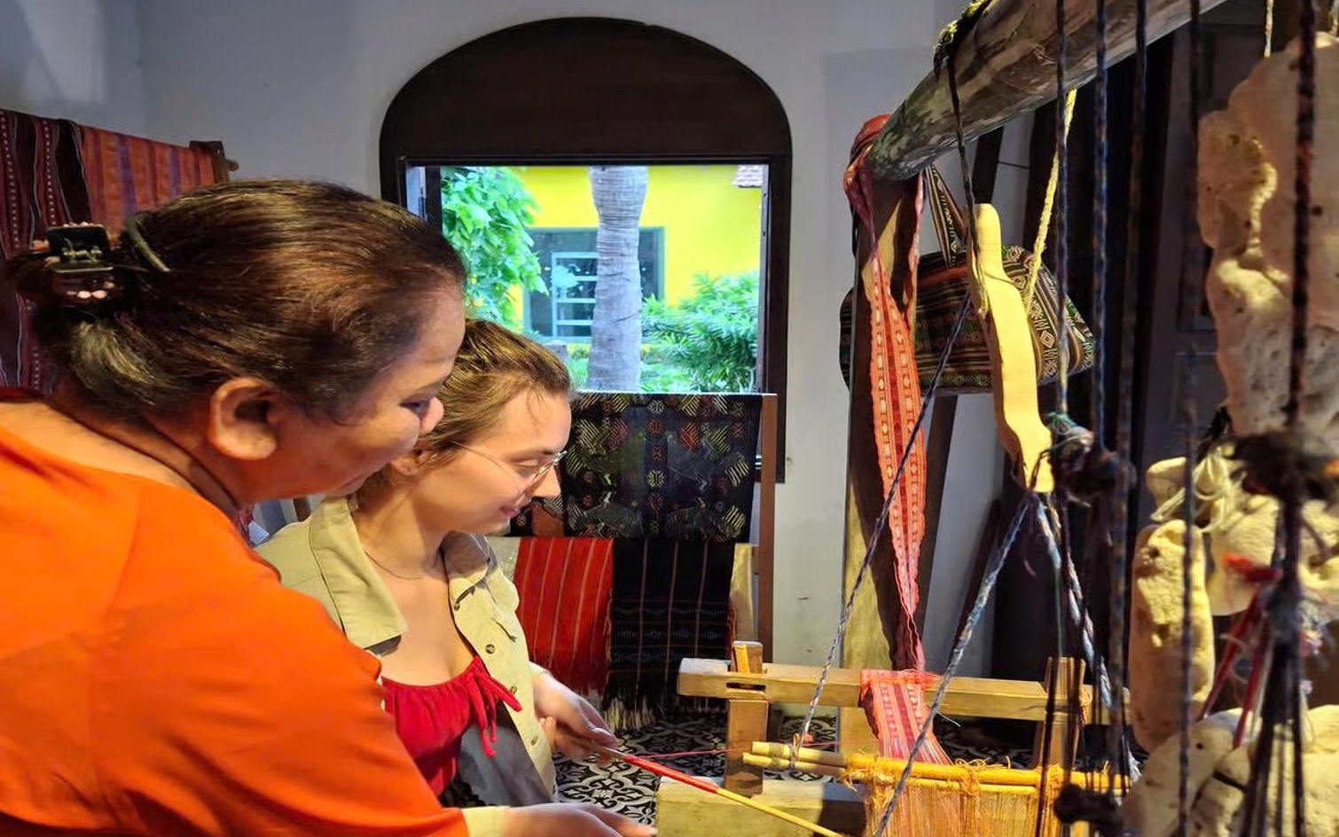 Silk Weaving Discovery In Hoi An Silk Village