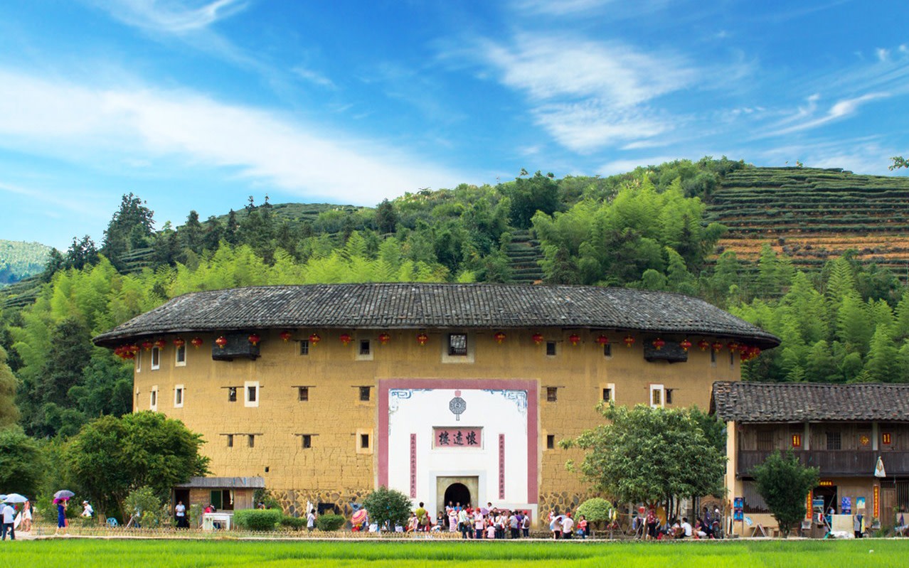 Yunshuiyao & Yongding Tulou Full-Day Cultural Heritage Tour