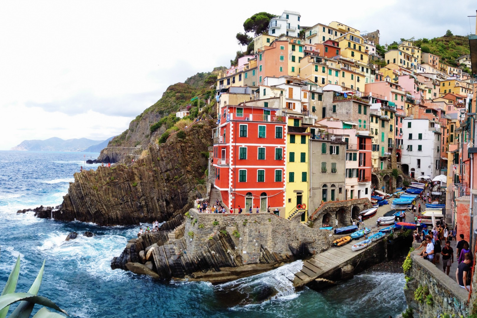 [SALE] Cinque Terre Guided Day Trip from Milan Sale 7 Ticket KD