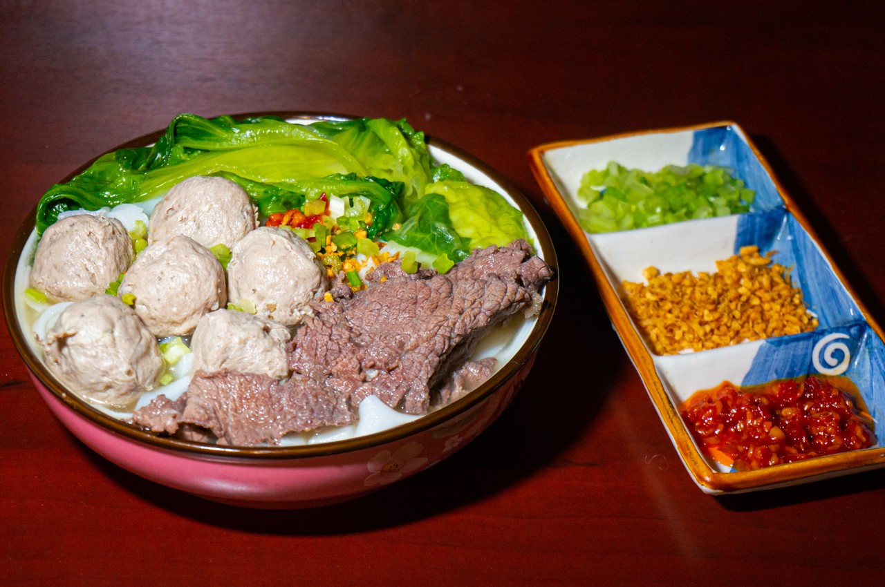 尋味潮汕純玩三日遊（四鑽酒店+西九龍-潮汕美食專列+馳名富苑潮州打冷宴+任食金牌牛肉火鍋+日日香獅頭滷鵝宴）