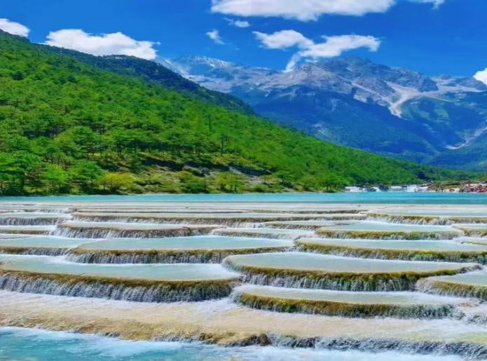 Yushuizhai is one of the main sources of water in Lijiang Ancient Town. It is mainly based on water culture and has clear and cold natural water.