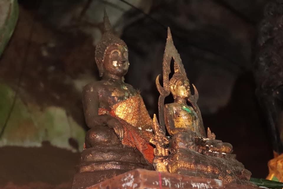 Chiang Mai Wat Tham Chiang Dao & Sticky Waterfall Private Day Tour