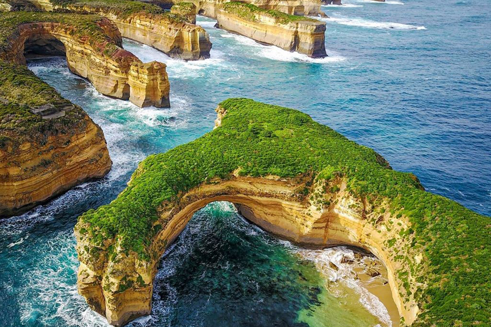 Melbourne Ocean Road Twelve Disciples Rock Tour 