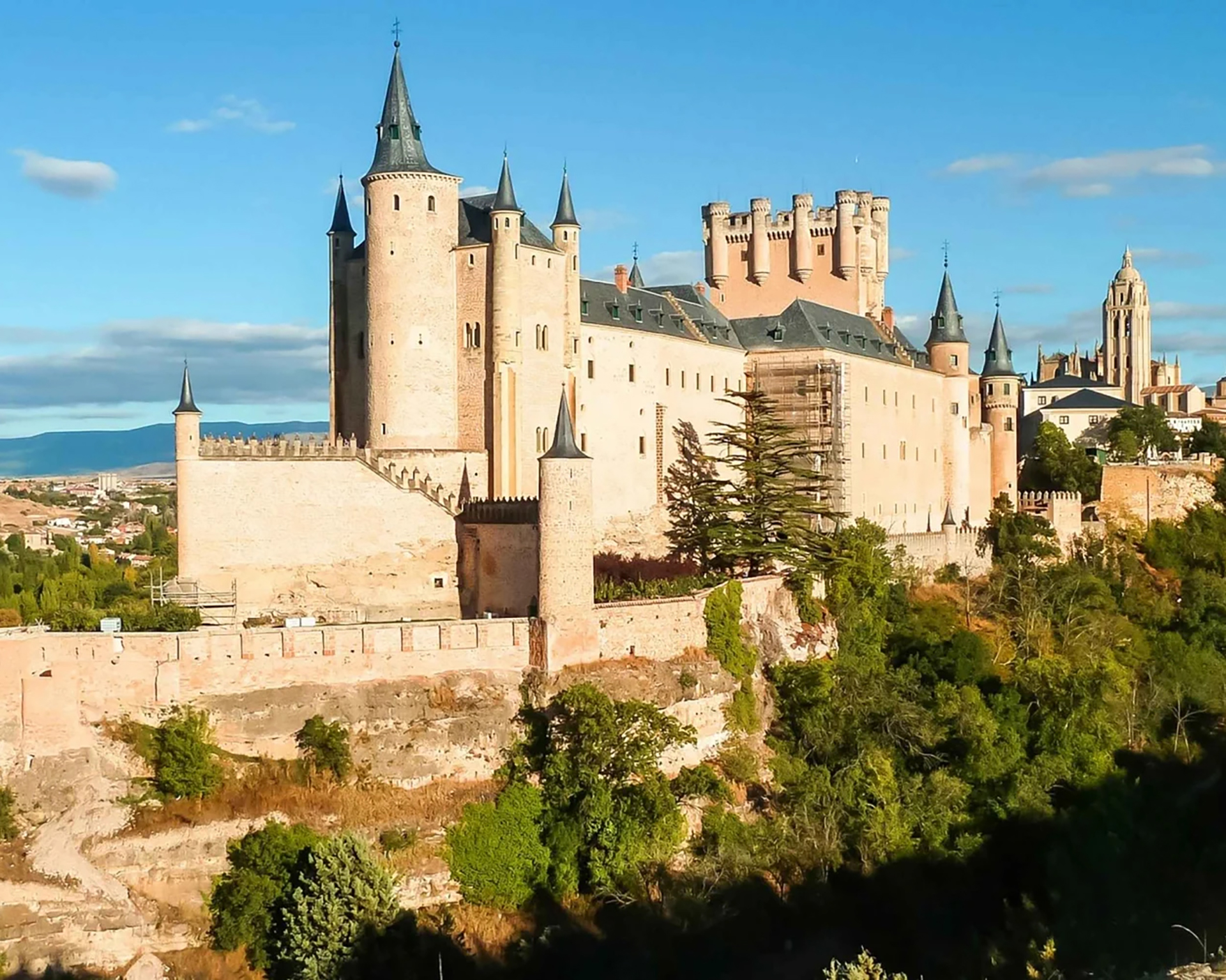 Segovia & Toledo: Madrid Departure Tour with Alcázar Visit
