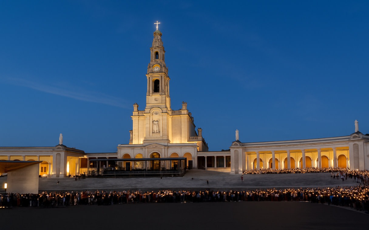 Lisbon Fátima Sanctuary Night Tour with Candlelight Procession