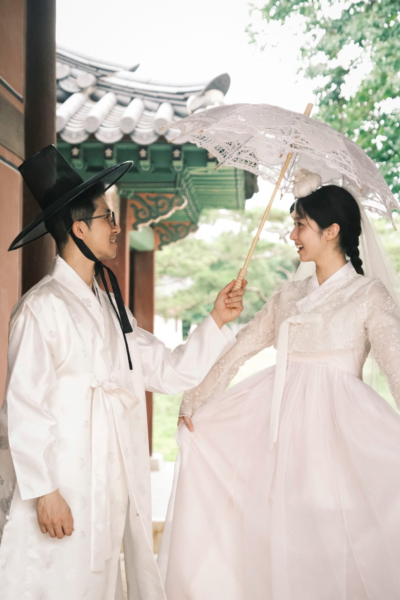 K-Fantasy: Hanbok Photoshoot at Gyeongbokgung