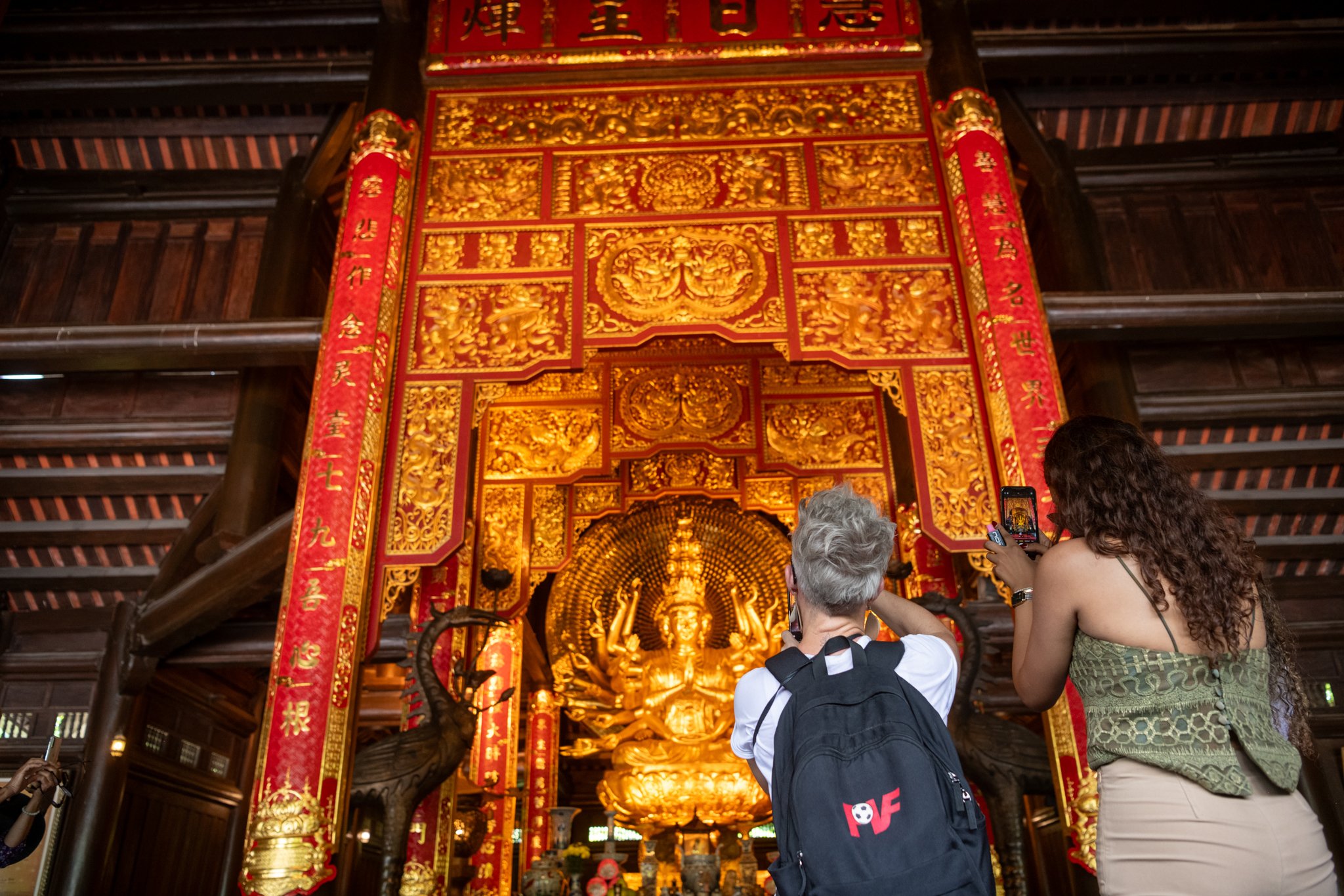 寧平豪華小團一日遊（豪華轎車D-Car，河內出發）