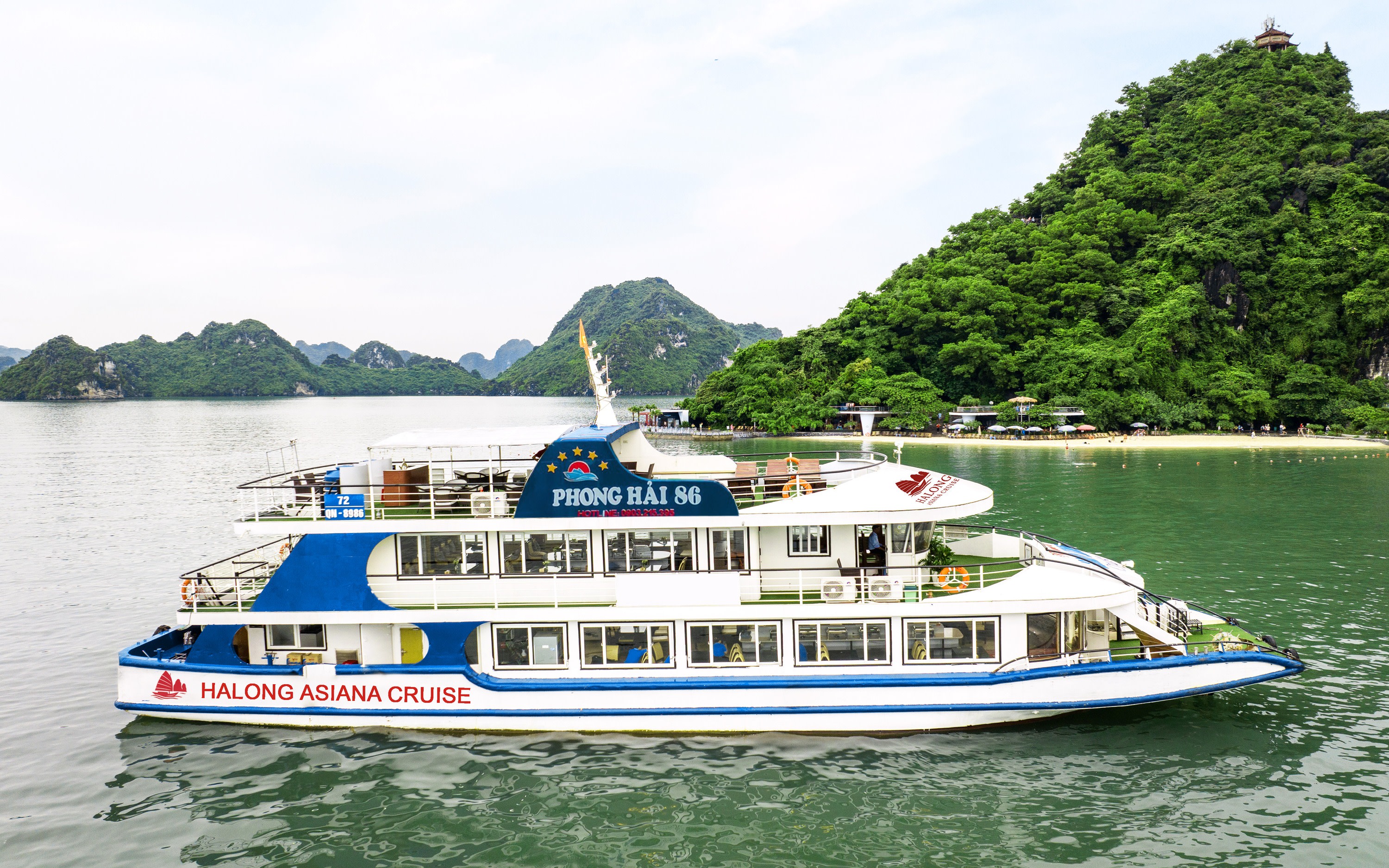 Asiana Day Cruise: Ha Long Bay, Sung Sot, Ti Top
