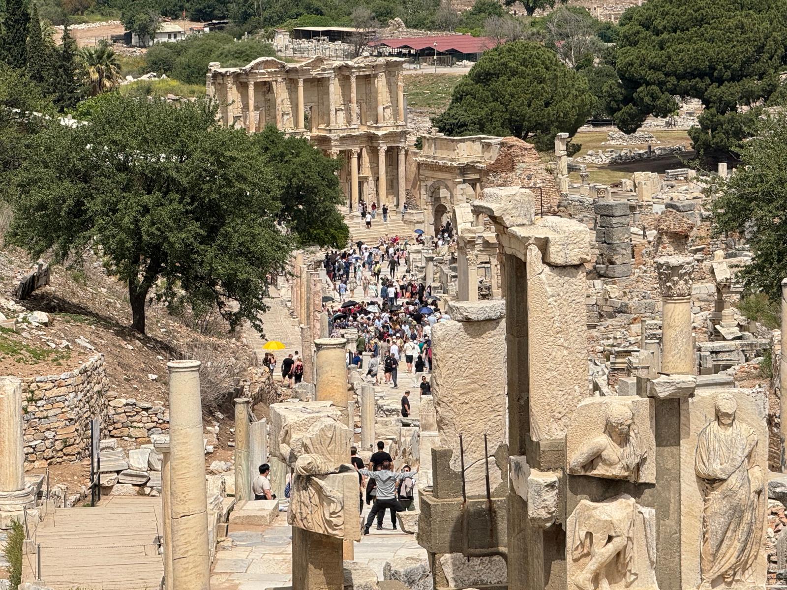 Ephesus Private Tour from Izmir with Lunch and Wine Tasting