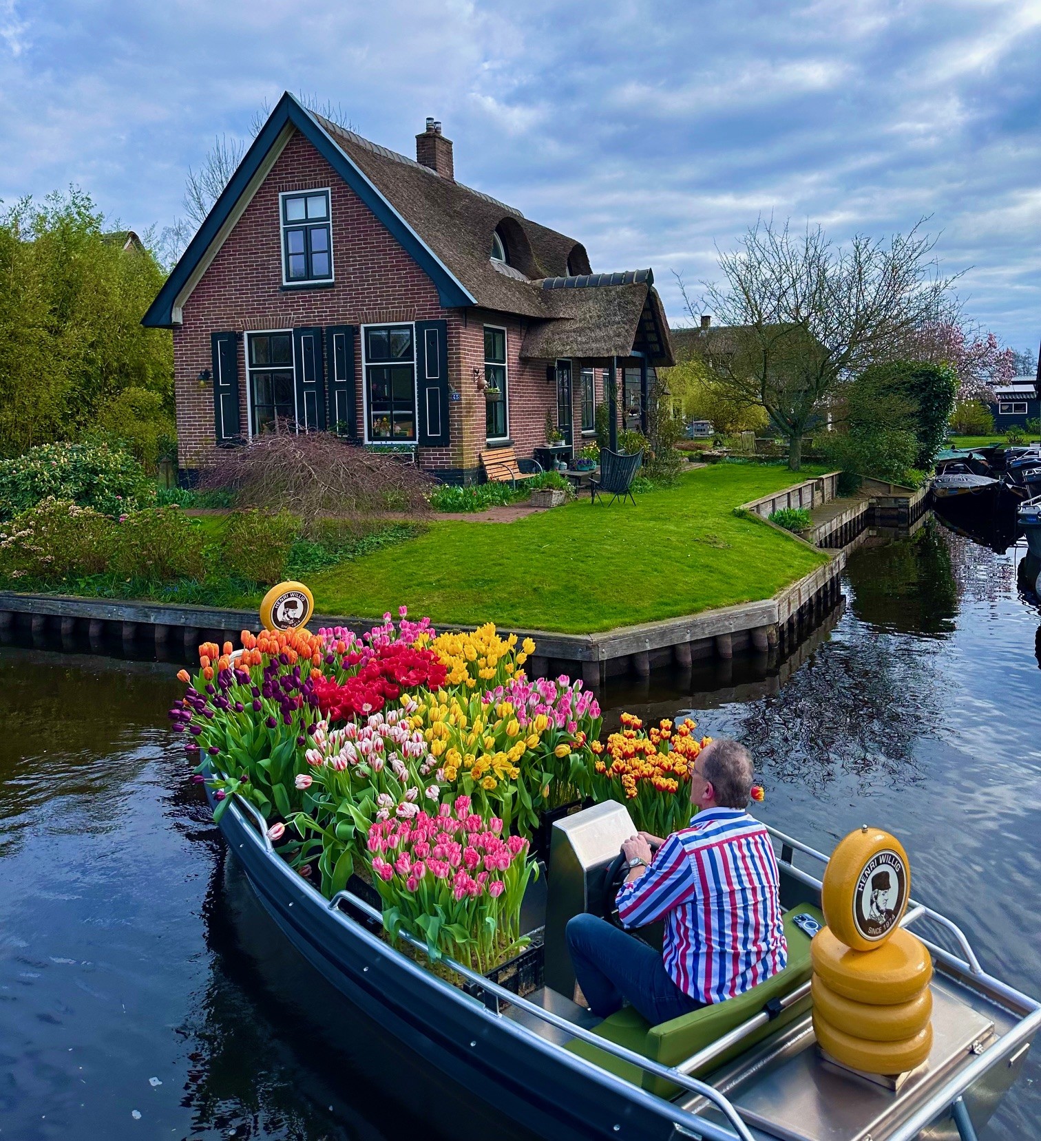 Giethoorn and windmill day tour from Amsterdam 