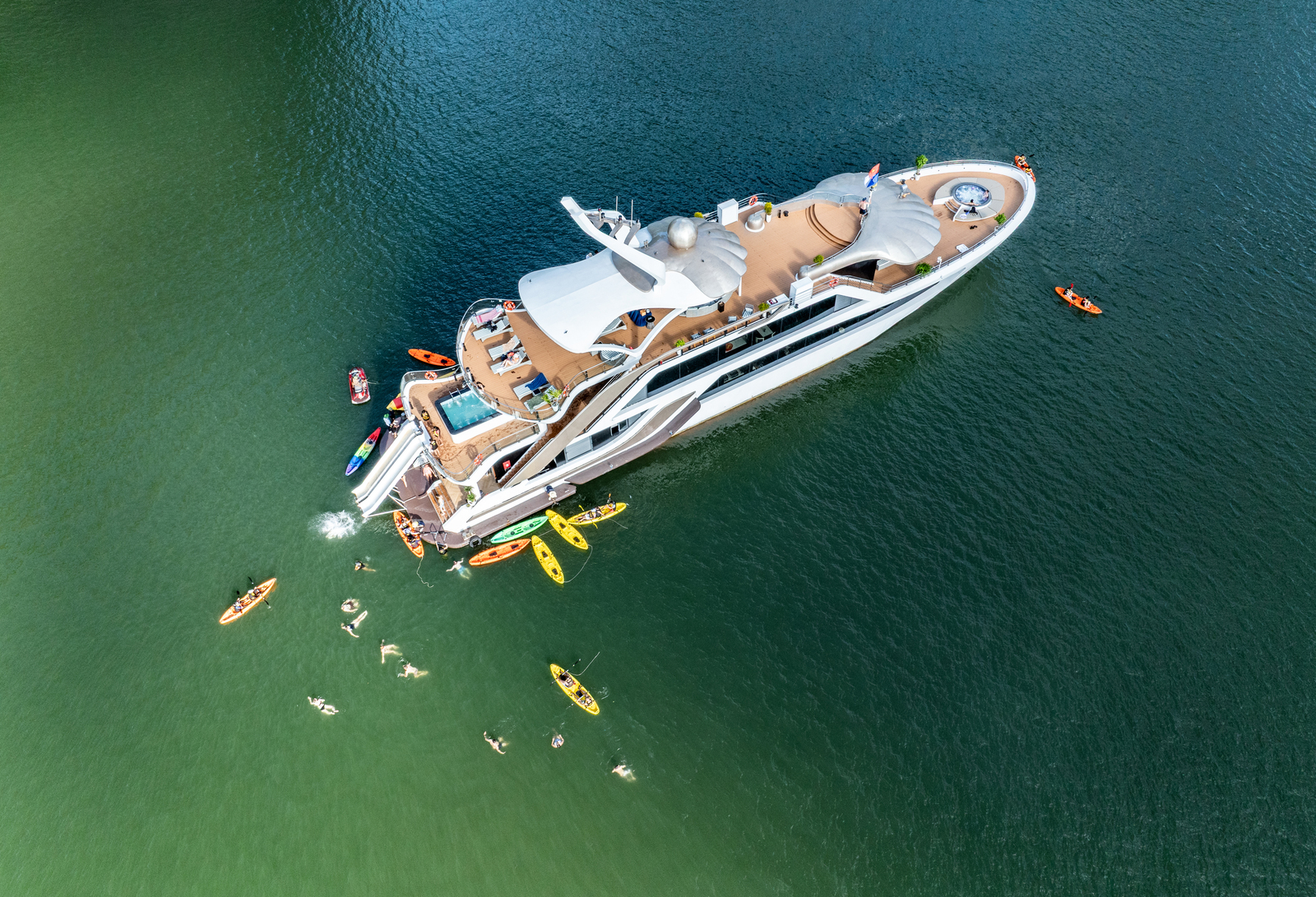 Serenity Grandeur Day Cruise: Lan Ha Bay & Cat Ba