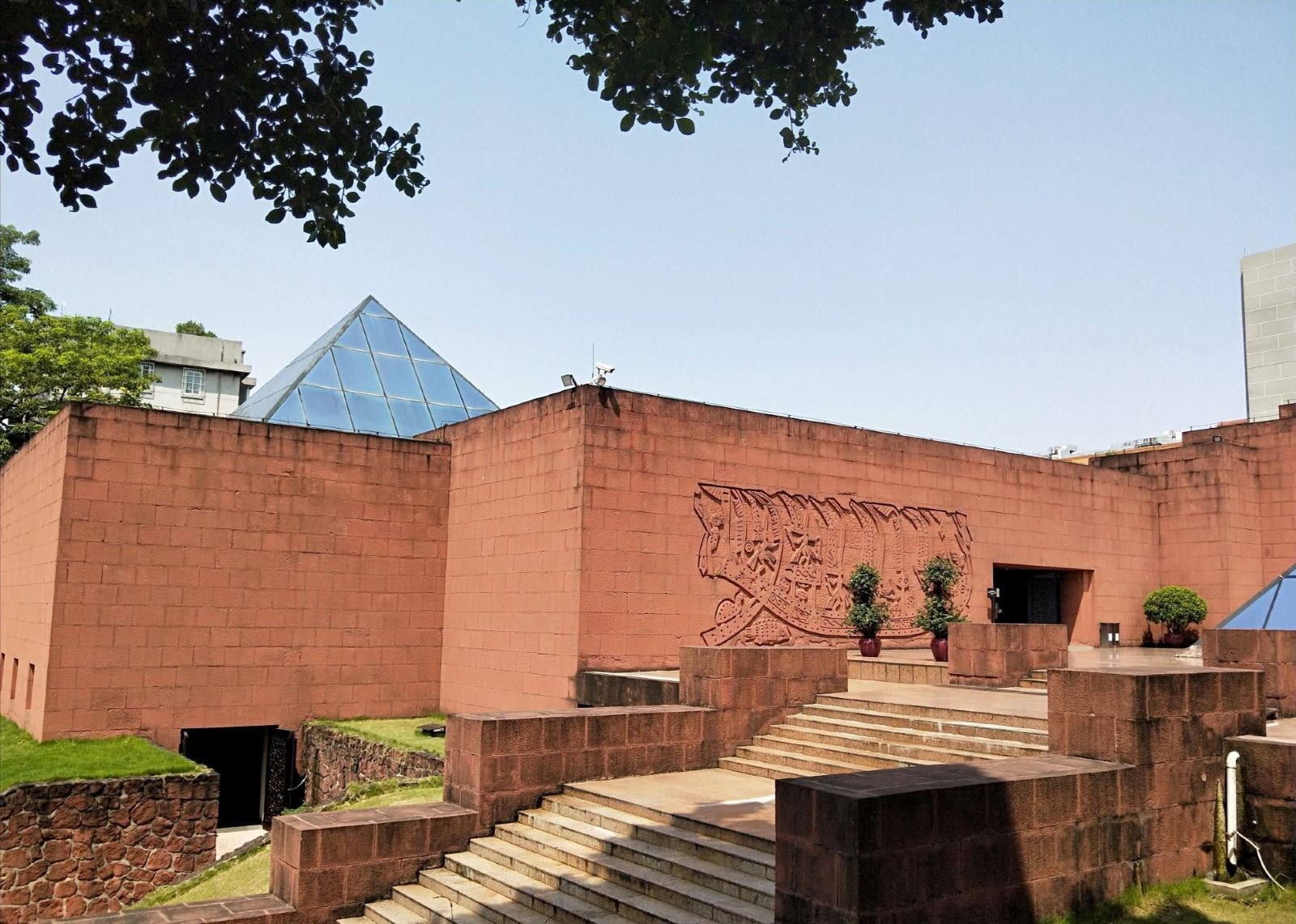Nanyue King Museum (King's Tomb Exhibition Area)