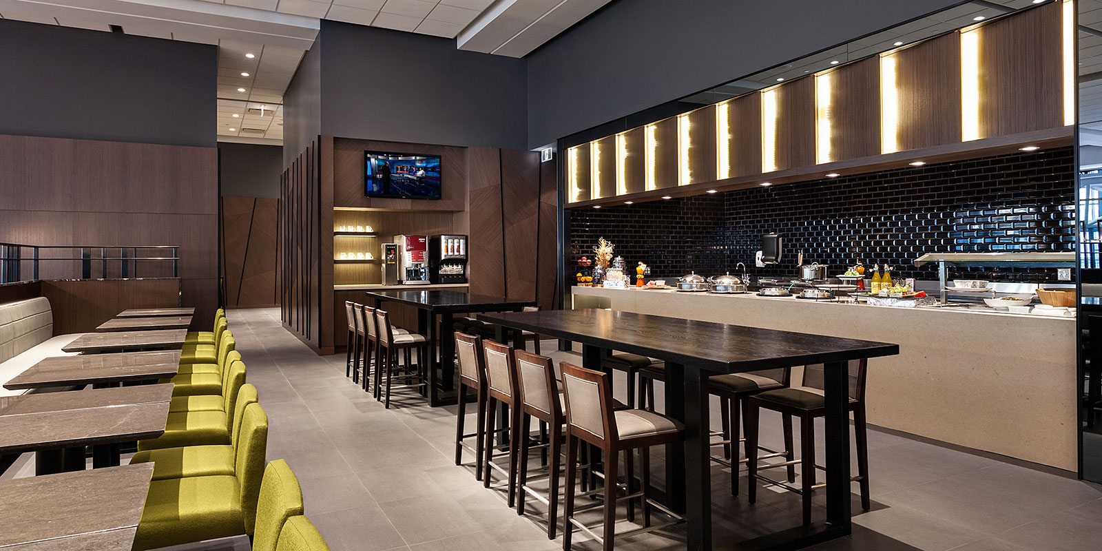 溫哥華國際機場Plaza Premium Lounge貴賓室服務