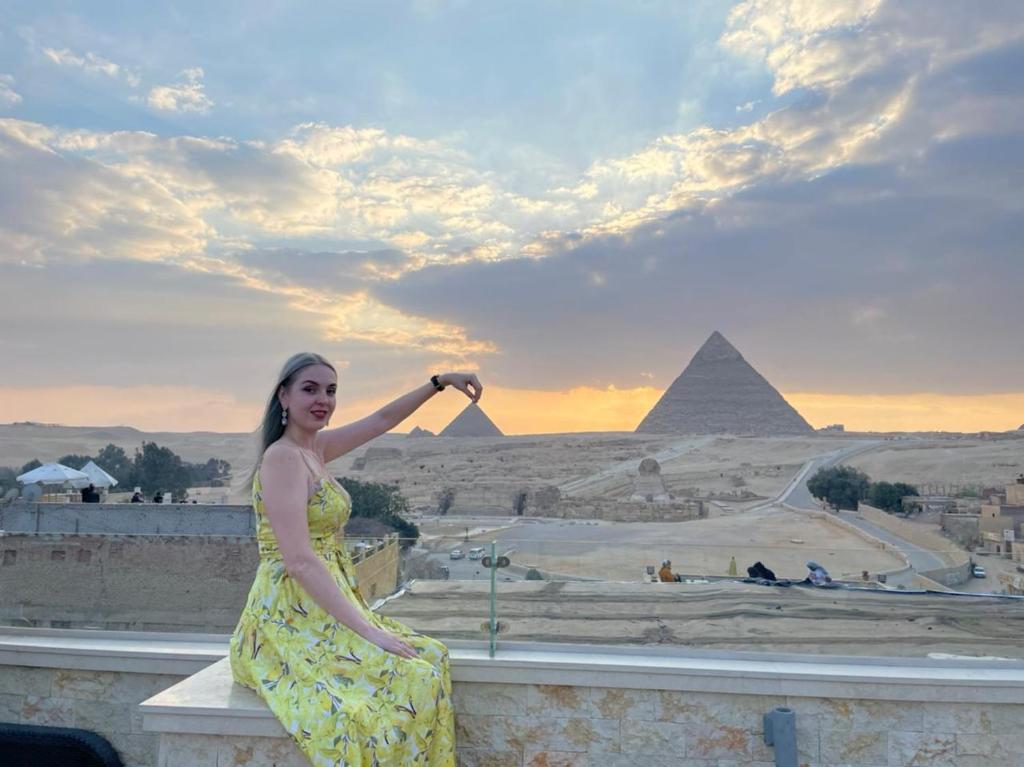 吉薩金字塔 (Giza Pyramids) 與獅身人面像 (Sphinx)、曼菲斯 (Memphis) 城市和薩卡拉 (Saqqara) 含午餐