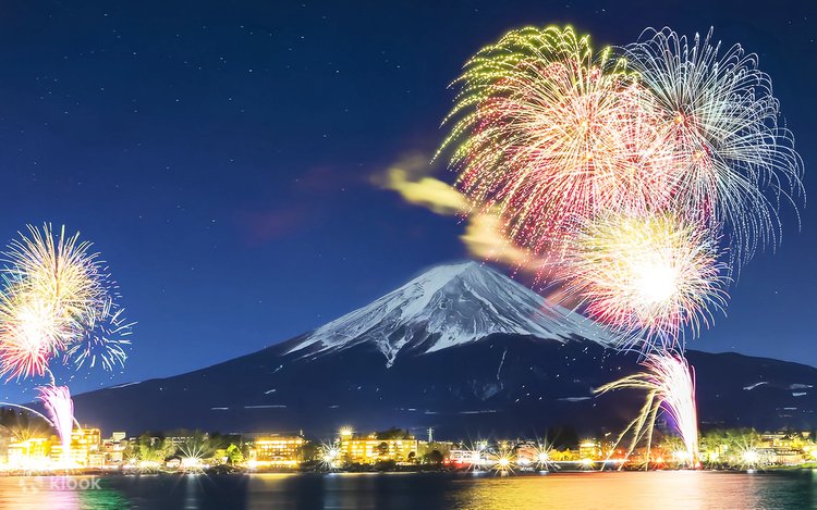 東京発 富士山＆河口湖 冬花火鑑賞日帰りツアー - Klook
