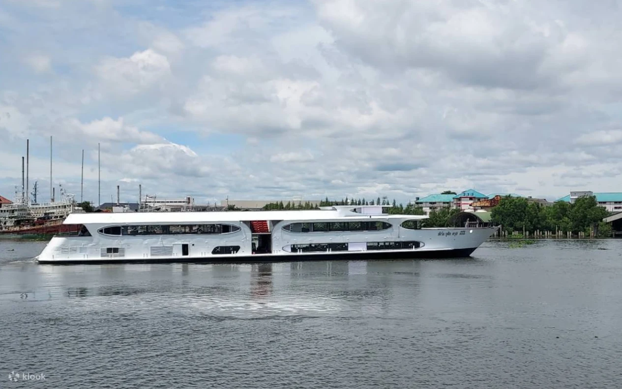 Pearl Boutique Cruise