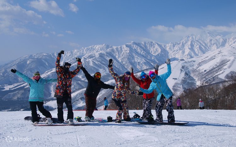 Nagano Hakuba Iwatake Ski Resort: Round-trip Bus from Tokyo