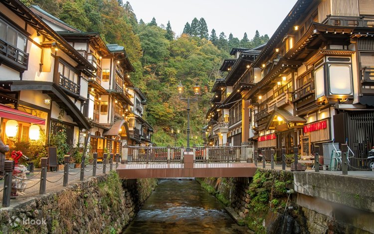 2-Day Authentic Japan Tour from Tokyo: Ginzan Onsen, Zao Snow
