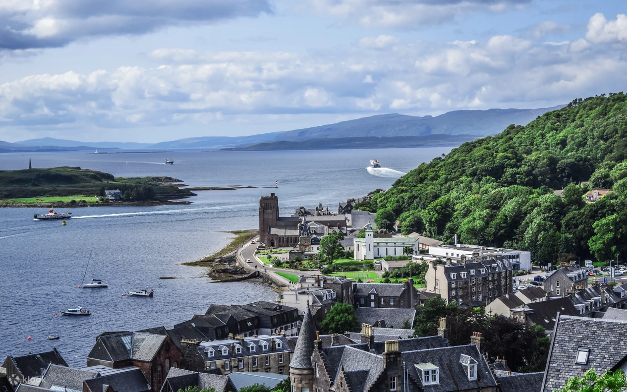 Oban, Glencoe, Highlands, Lochs & Castles Day Tour from Glasgow