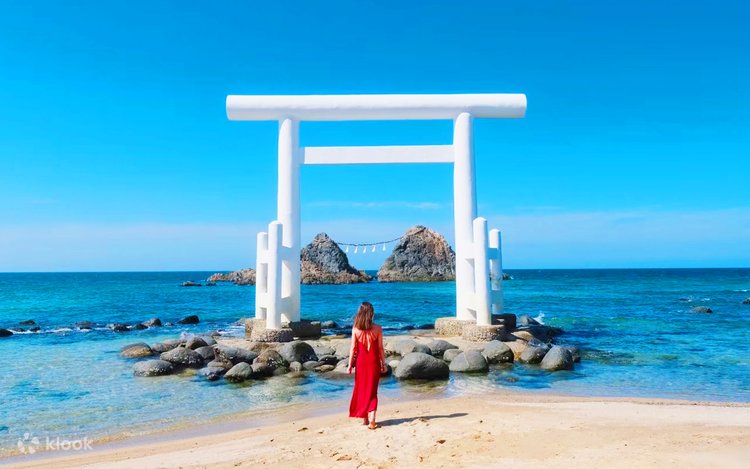 One-day trip to Itoshima, Kyushu, Japan | Shiraito Falls, Totoro
