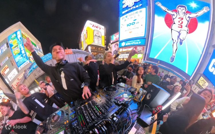 大阪道頓堀：TONBORIRAVクルーズ＆DJ チケット ― 訪日観光客向け