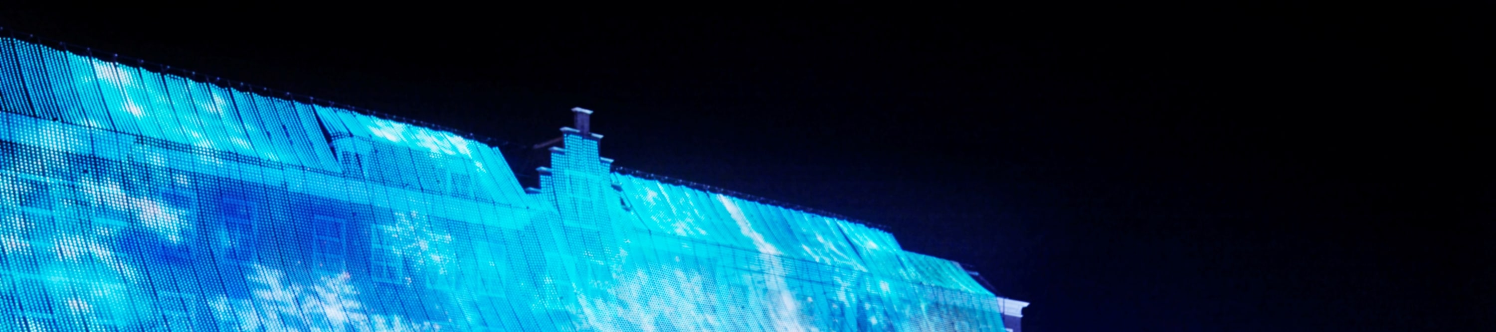 [銀白燈飾] 銀白色的世界盛大展開，璀璨奪目