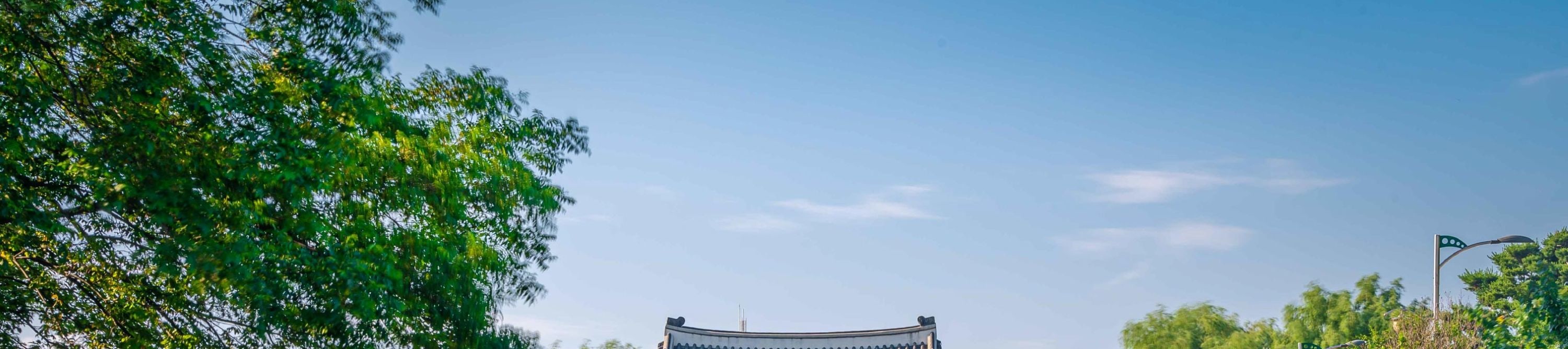 這座堡壘可以欣賞到水原和周圍景觀的壯麗全景