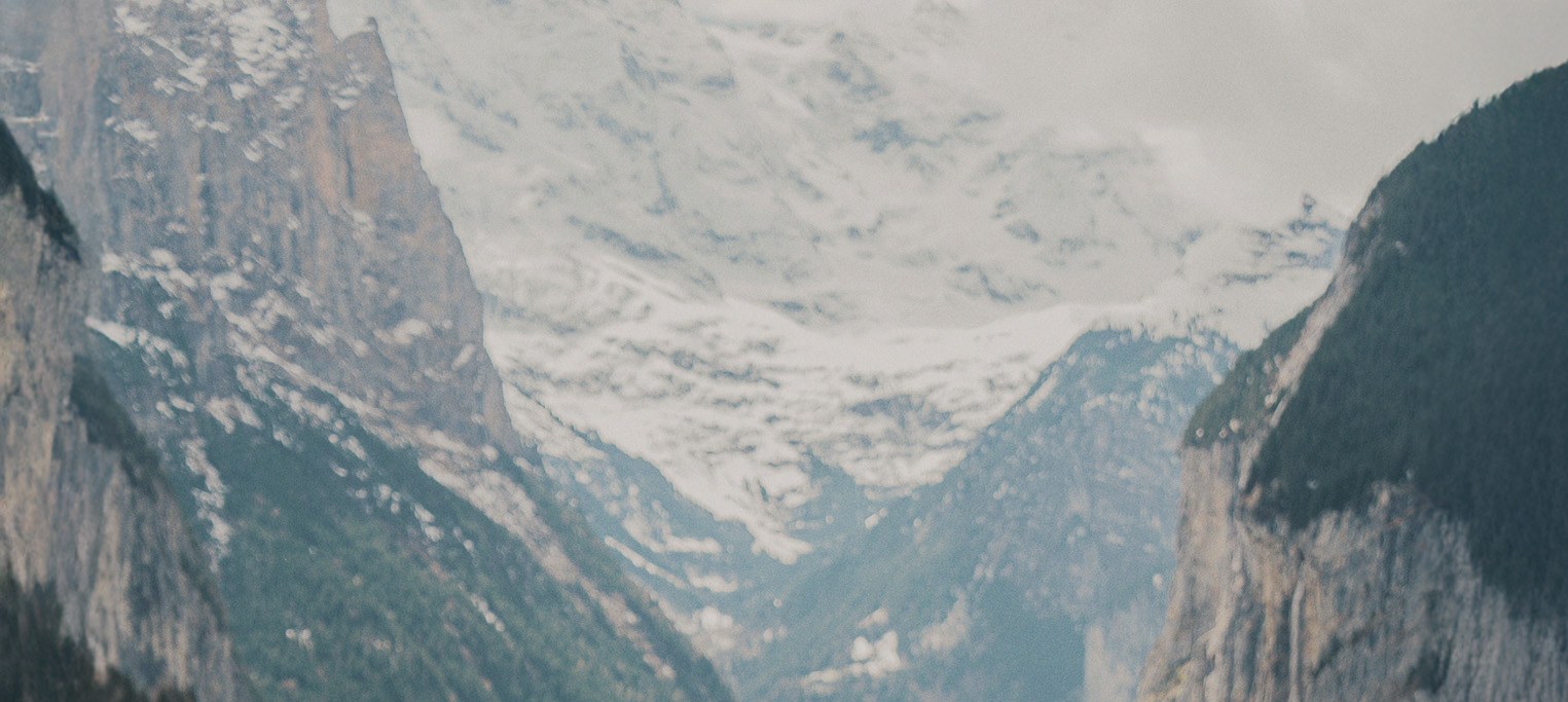 Private Photoshoot Tour: Lauterbrunnen & Wengen at the best spots