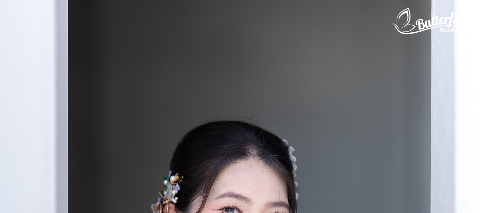 正宗泰服搭配精緻妝髮 正宗泰服搭配精緻妝髮