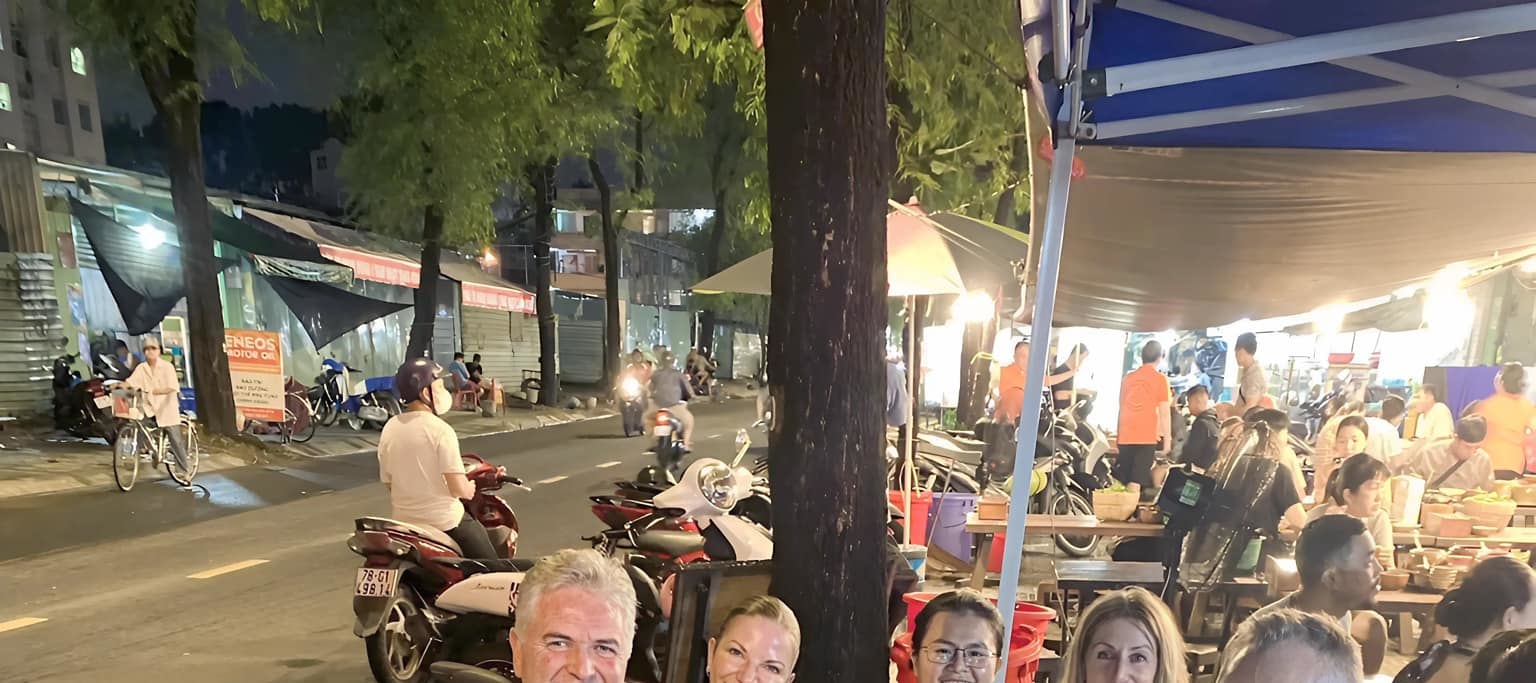 胡志明市街頭小吃機車巡禮