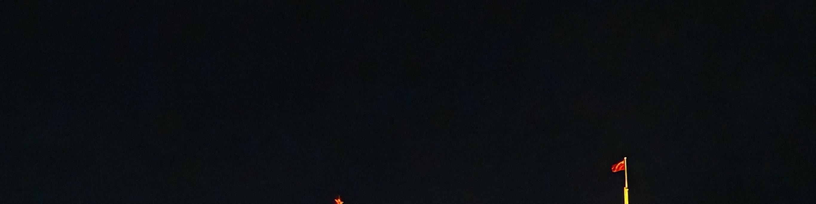 陸家嘴:上海現代金融核心區,與浦西外灘隔江相映。這裡匯聚了東方明珠、金茂大廈、上海中心等世界級摩天大樓,構成震撼的城市天際線,被譽為“世界會客廳”。 陸家嘴:上海現代金融核心區,與浦西外灘隔江相映。這裡匯聚了東方明珠、金茂大廈、上海中心等世界級摩天大樓,構成震撼的城市天際線,被譽為“世界會客廳”。