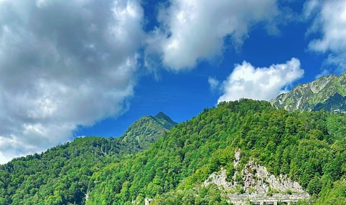 立山黑部阿爾卑斯山脈路線上高地2天1夜夏季之旅（名古屋出發）