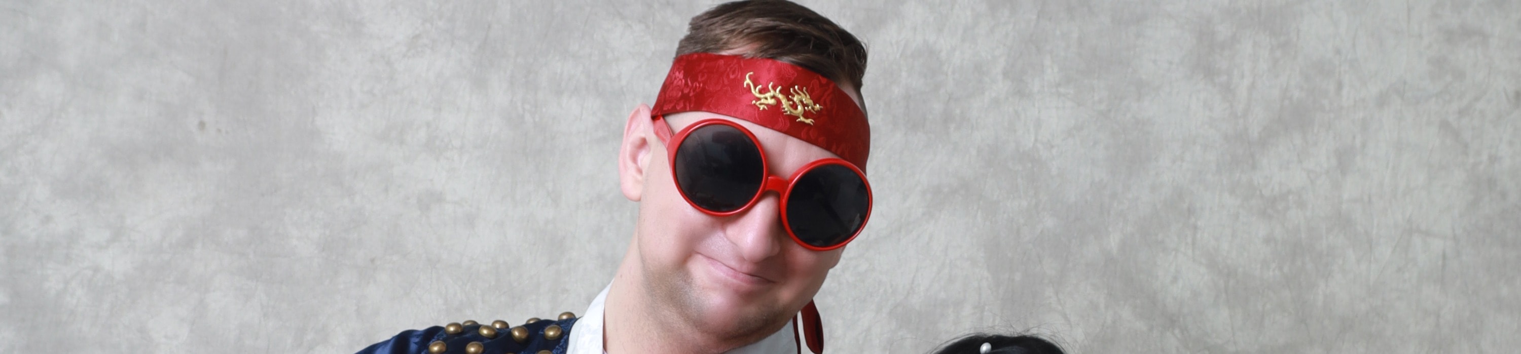 We will take and retouch your ID photo in Korean style