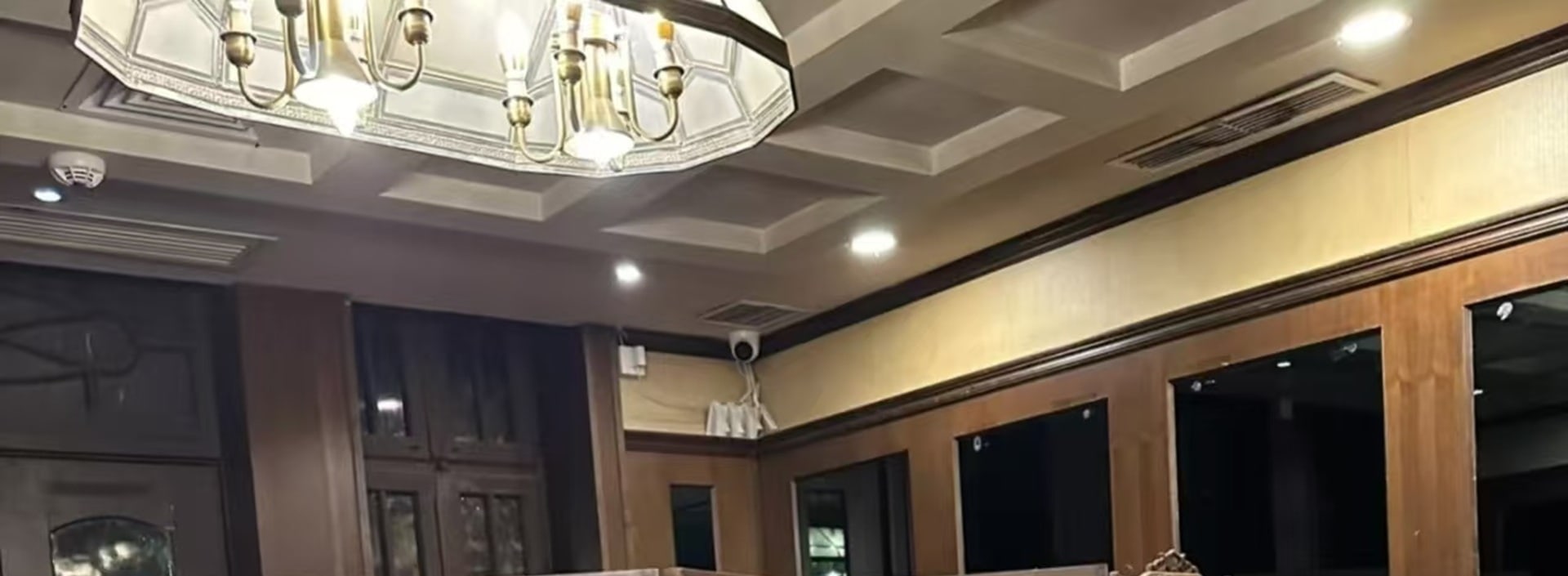 對於每一位來到天津的遊客而言,參觀張學良故居,不僅是一次網紅打卡,更是一次觸摸近代歷史、感受家國情懷的獨特旅程 對於每一位來到天津的遊客而言,參觀張學良故居,不僅是一次網紅打卡,更是一次觸摸近代歷史、感受家國情懷的獨特旅程