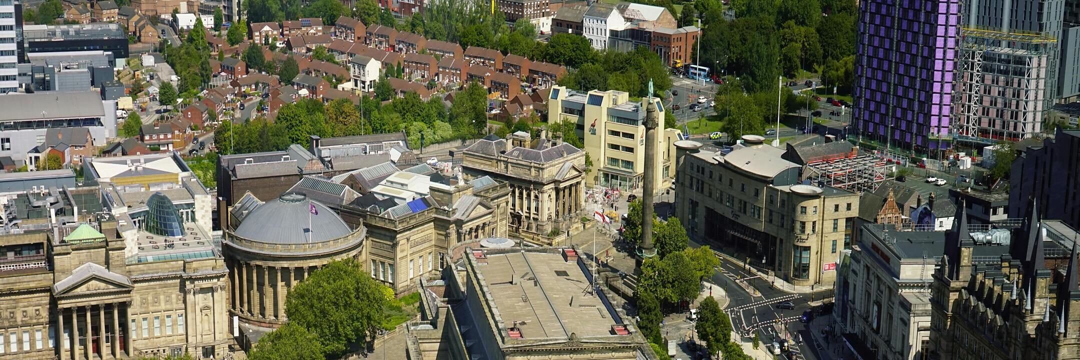 Liverpool: Private Guided Half Day drive to the Beatles