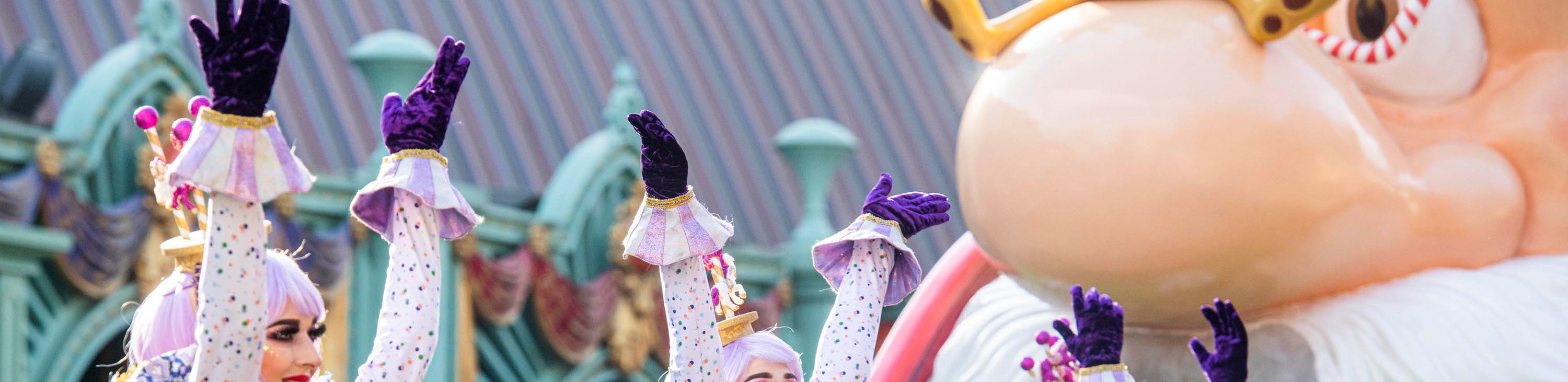 沉浸在充滿活力的季節慶典中！