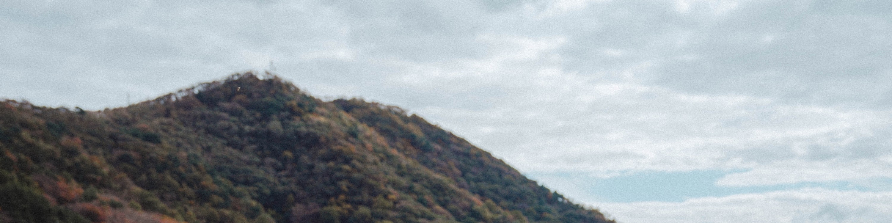 俯瞰甘川文化村色彩繽紛的迷宮，與小王子一起合影